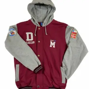 Hoodie burdeos y gris con bordados, ideal para aficionados y deportistas.