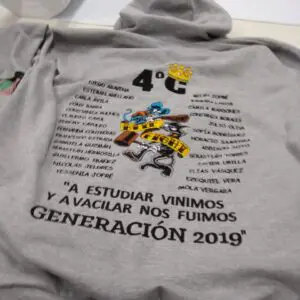 Sudadera personalizada gris, graduación 2019, diseño divertido y nombres de compañeros.