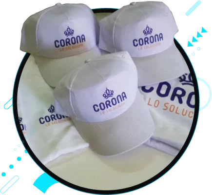 Gorras y camisetas CORONA, ideal para promociones empresariales y branding corporativo.