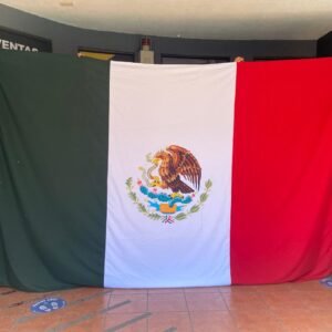 Confección de bandera de México