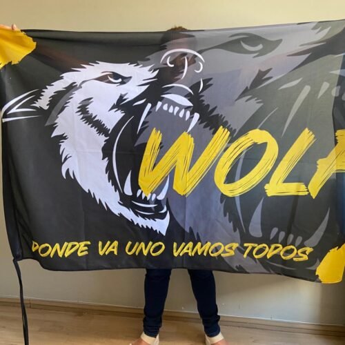 Bandera Wolf: unión y fuerza con un mensaje de lealtad en cada paso.