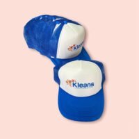 Gorras Kleans: comodidad y estilo vibrante en modelos trucker de colores brillantes.