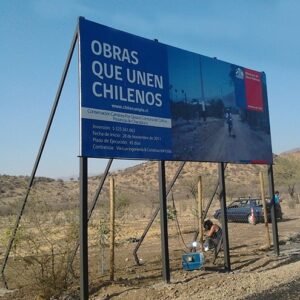 Obras comunitarias en Chile que promueven la unión y desarrollo local.